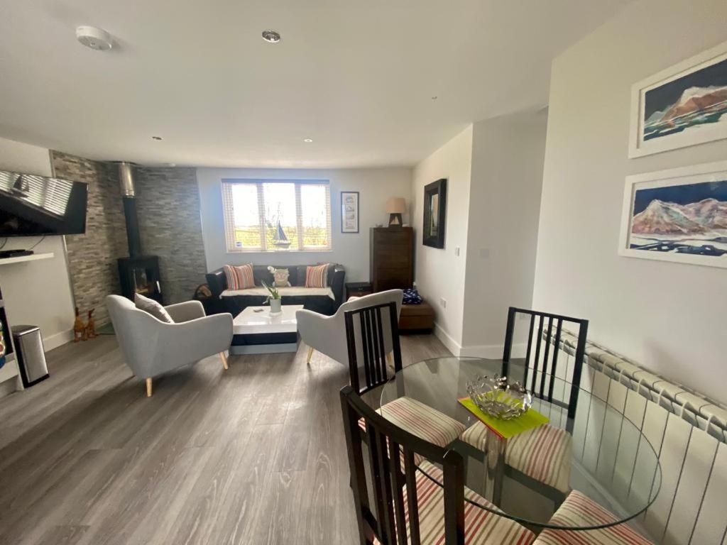 2 Bedroom Cottage Sleeps 4, With Pool Use, Sennen Zewnętrze zdjęcie