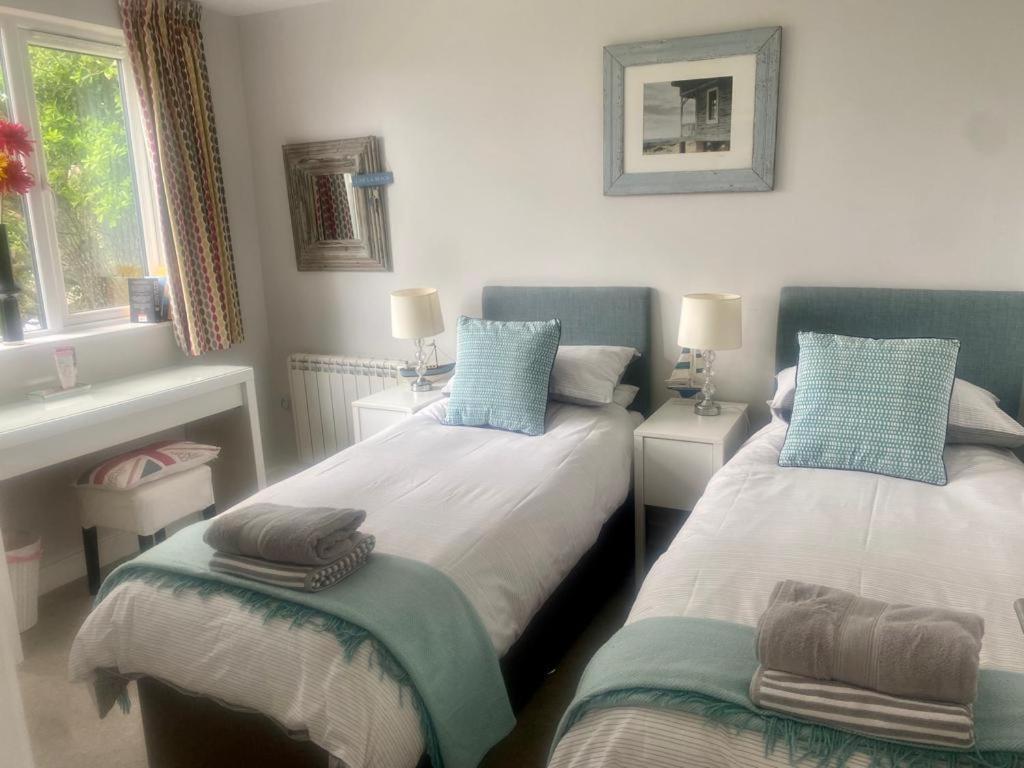 2 Bedroom Cottage Sleeps 4, With Pool Use, Sennen Zewnętrze zdjęcie